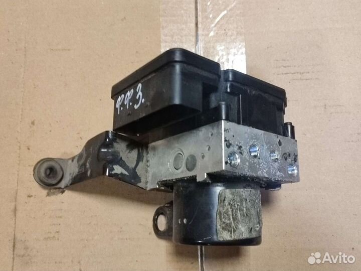 Блок абс Форд Фокус 3 двигатель 2,0