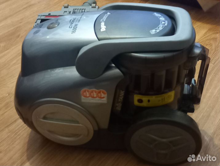 Пылесос LG 1600w