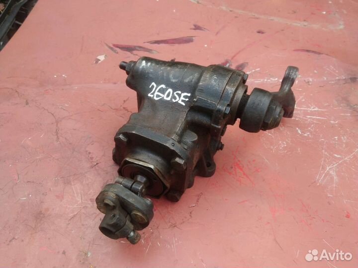 Рулевой редуктор на Мерседес 260SE 1990 г.в