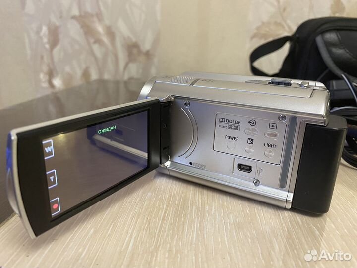 Видеокамера Sony Handycam DCR-SR68