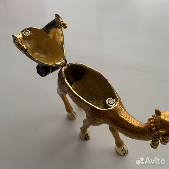 Золотой верблюд шкатулка статуэтка