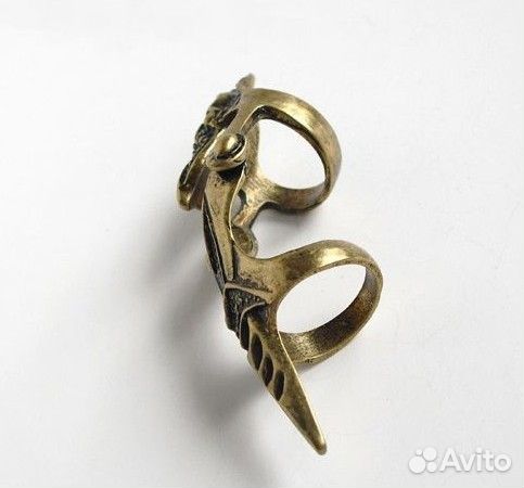 Готическое кольцо с черепом