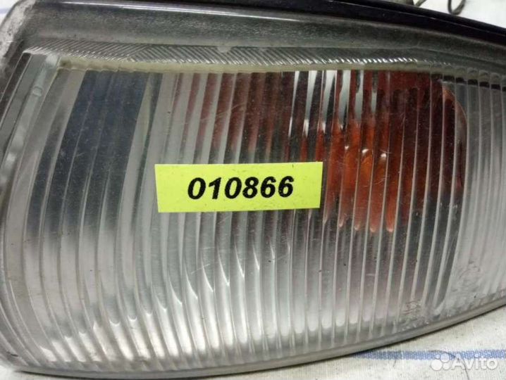 Поворотник левый Mitsubishi Colt 4 21037776