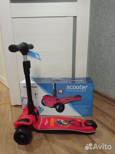 Самокат детский новый