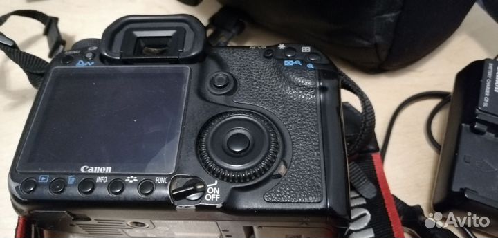 Зеркальный фотоаппарат Canon 50d