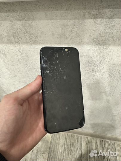iPhone Xr, 64 ГБ