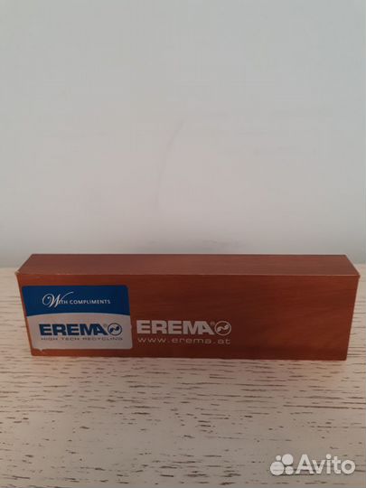 Ручка с лазерной указкой и фонариком