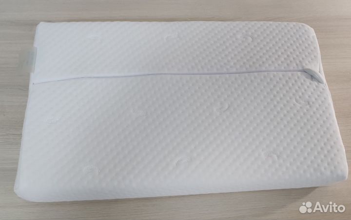 Ортопедическая детская подушка с эффектом памяти