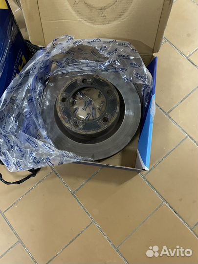 Тормозные диски передные Toyota land cruiser 200