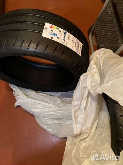 Michelin Pilot Sport Cup 2 235/35 R19 91Y