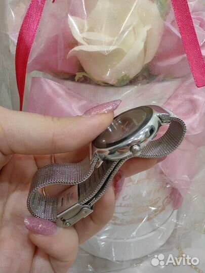 Часы наручные женские