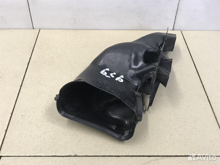 Воздухозаборник (внутри) Polo (Sed RUS) 2011