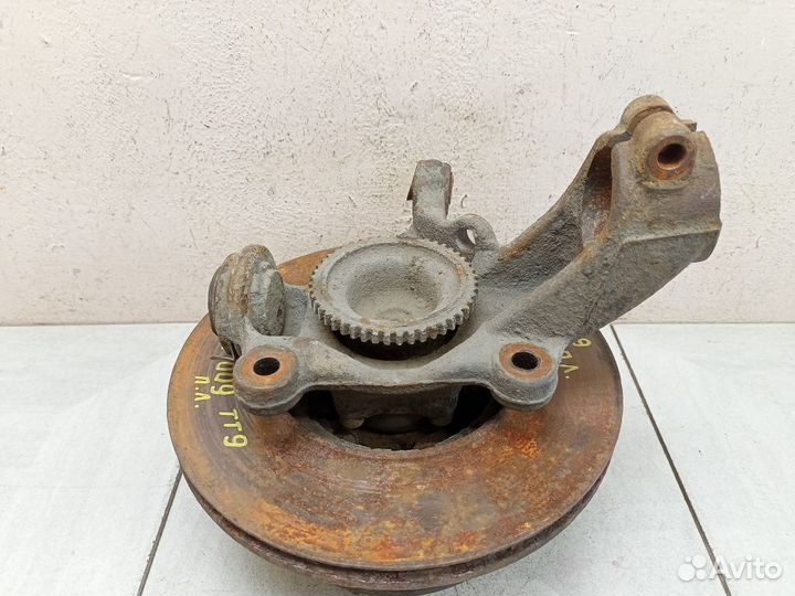 Кулак передний левый Форд