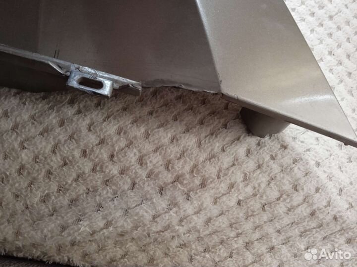 Панель крышки багажника nissan n16