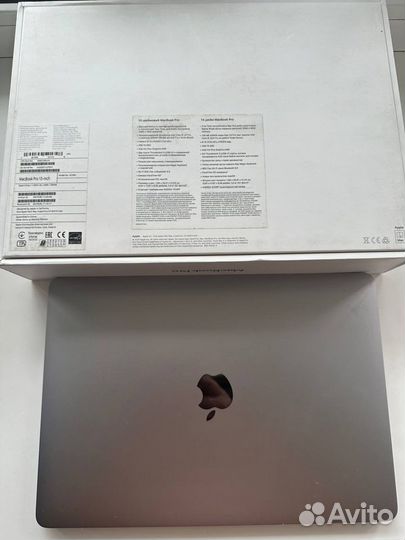 Apple macbook pro 13 2020