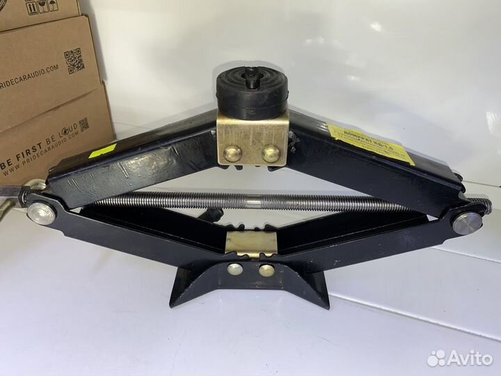 Домкрат винтовой ромбический 1.5Т