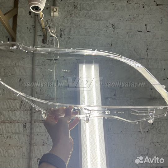 Уцененное стекло для фары Toyota Sienna (XL30) (20