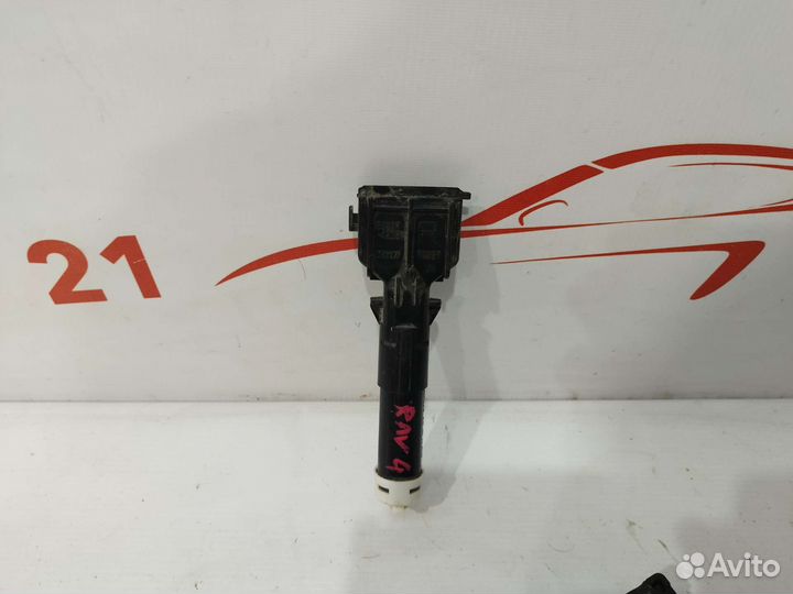 Форсунка омывателя фар Toyota RAV4 CA 40 RH