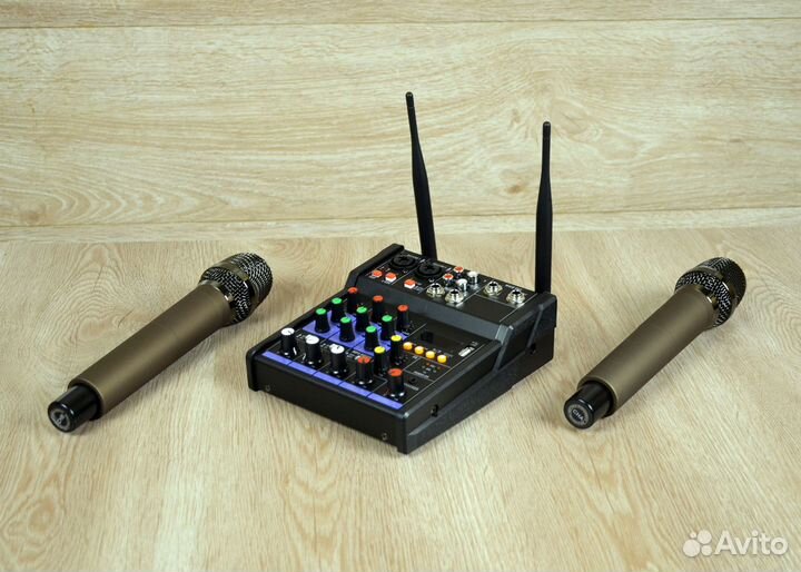 Микрофоны беспроводные и микшер