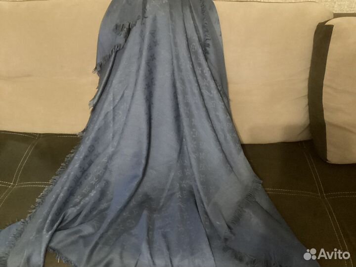 Платок LV перчатки