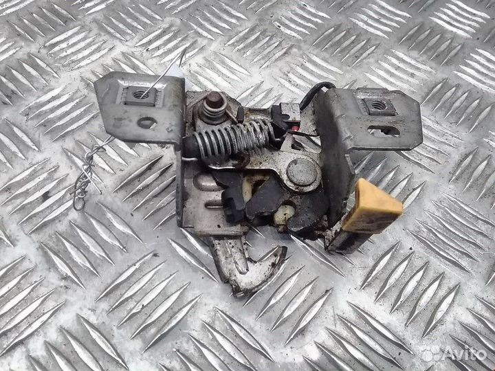 Замок капота для Volvo S40 2 30716529