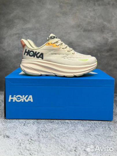 Кроссовки hoka