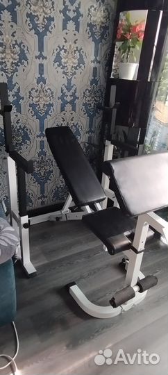 Скамья для жима лежа со стойками.Штанги,Гантели