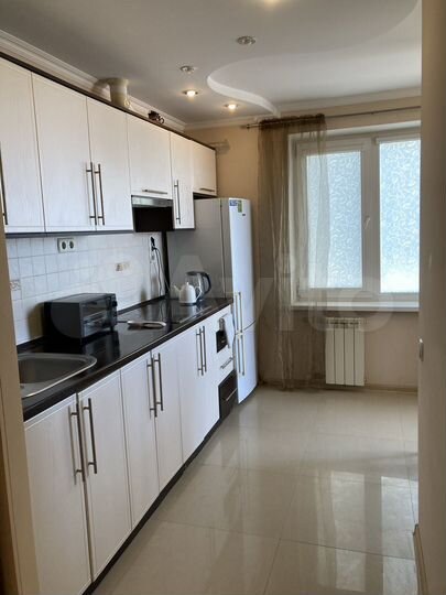 2-к. квартира, 57 м², 12/14 эт.