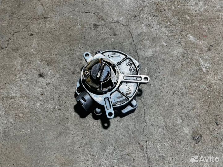 Вакуумный насос Audi A6 C6/4F 2007