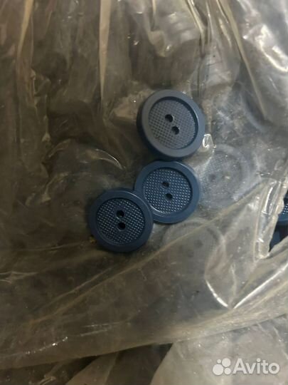 Пуговицы козырьки в наличии более 10000 шт