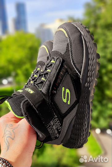 Skechers ботинки р. 33