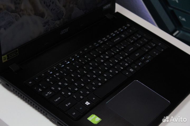 Чёрный ноутбук Acer Aspire E5