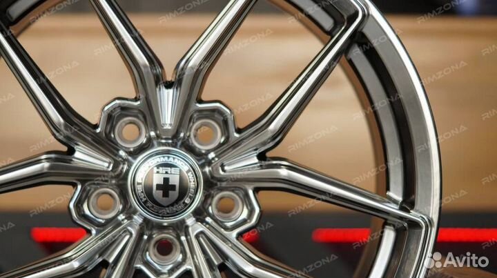 Литой диск HRE R17 5x112