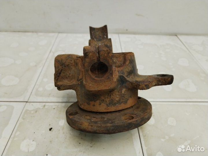 Кулак поворотный передний правый Audi 90 B3 NG