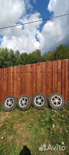 R16 Laufenn I Fit Ice LW 71 225/70, PCD 5x114.3 DIA 60.1