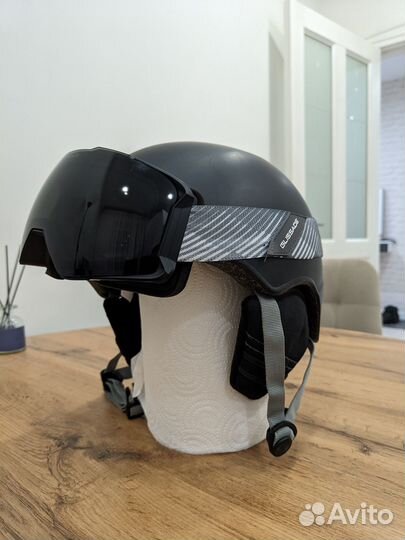 Шлем горнолыжный