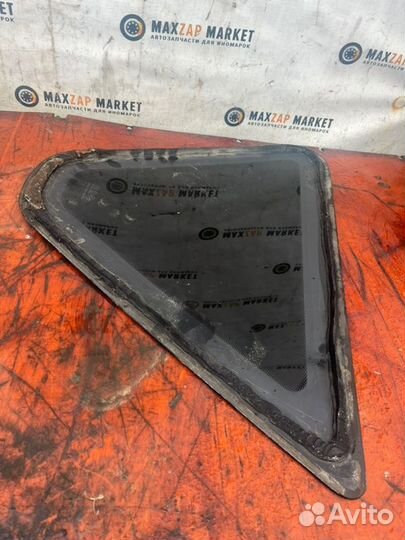 Стекло кузовное глухое левое Derways Aurora 2006