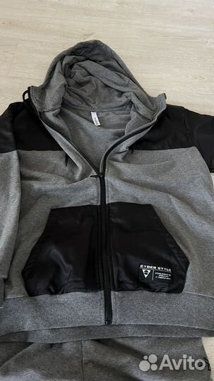 Костюм спортивный