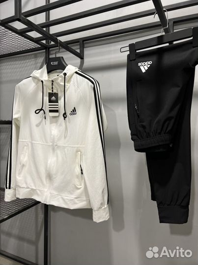 Спортивные костюмы