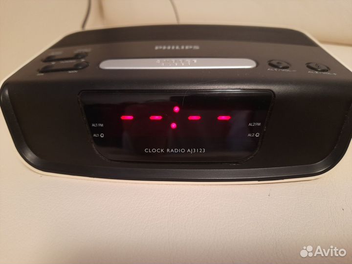 Часы с радио Philips