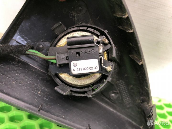 Крышка зеркала внутренняя правая с динамиком R