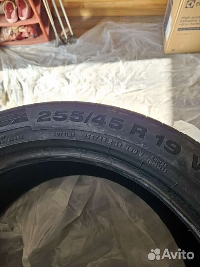 Continental ContiSportContact 5 SUV ContiSeal 255/45 R19 100V