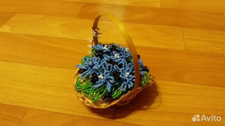 Корзинки цветов из бисера