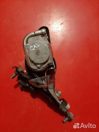 Ремень безопасности Mitsubishi Galant 9