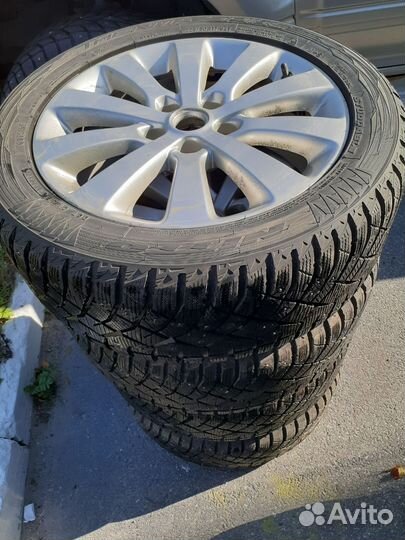 Nitto Therma Spike 225/50 R17