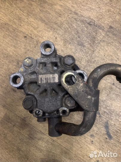 Насос гидроусилителя руля Toyota Corolla 4ZZ-FE