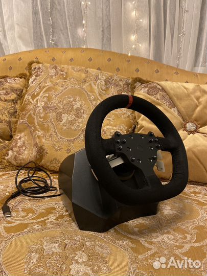 Игровой руль с педалями
