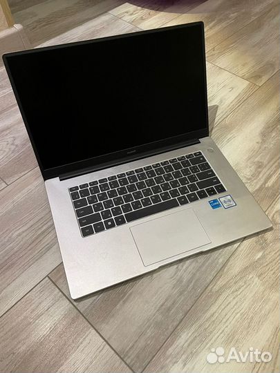 Huawei matebook d15 i3