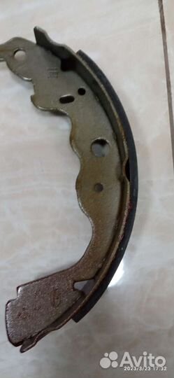 Тормозные колодки задние новые