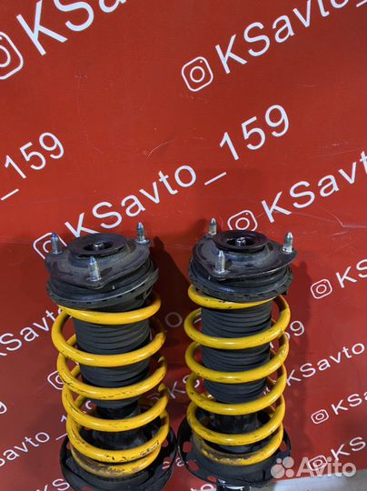 Honda Civic 4D стойки передние